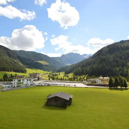 Apartment Für 4 Personen *